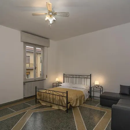 Hostel B&B Alojamento de Acomodação e Pequeno-almoço Pisa